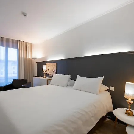 Les Arcades Hotel