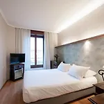 Hotel Les Arcades 2*