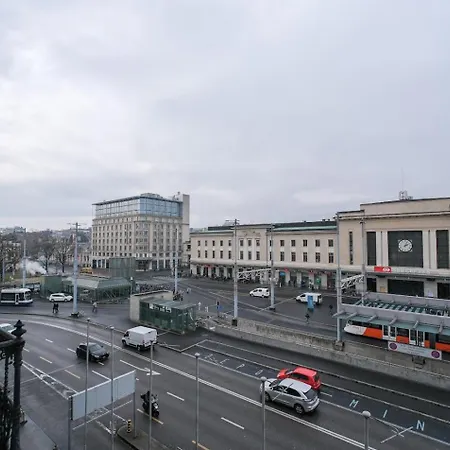 Les Arcades Hotel
